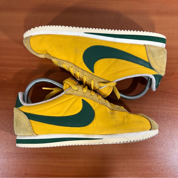 Nike Classic Cortez Nylon Oregon Shoe Ochre and Gorge Green Men's Shoe Size 8.5 - Picture 2 of 10